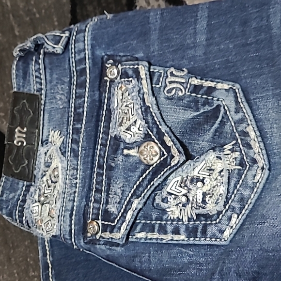 MISS ME EMBROIDERED BLING STUD DISTRESSED MID-RISE BOOT-CUT DENIM JEAN - Picture 2 of 16